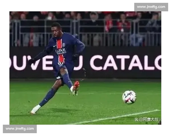 法甲联赛今日焦点：巴黎圣日耳曼与里昂展开激烈对决